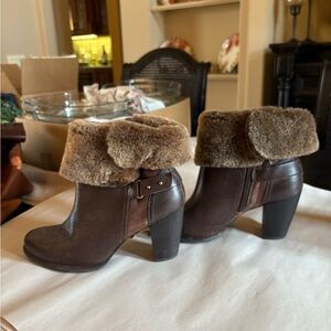 Women's Brown Fur-Lined Ankle Boots